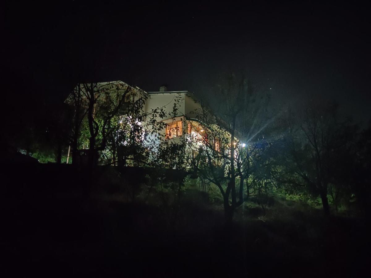 Aashirwad Homestay Кулу Екстер'єр фото